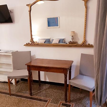 Central Chic Apartment Genova Eksteriør billede